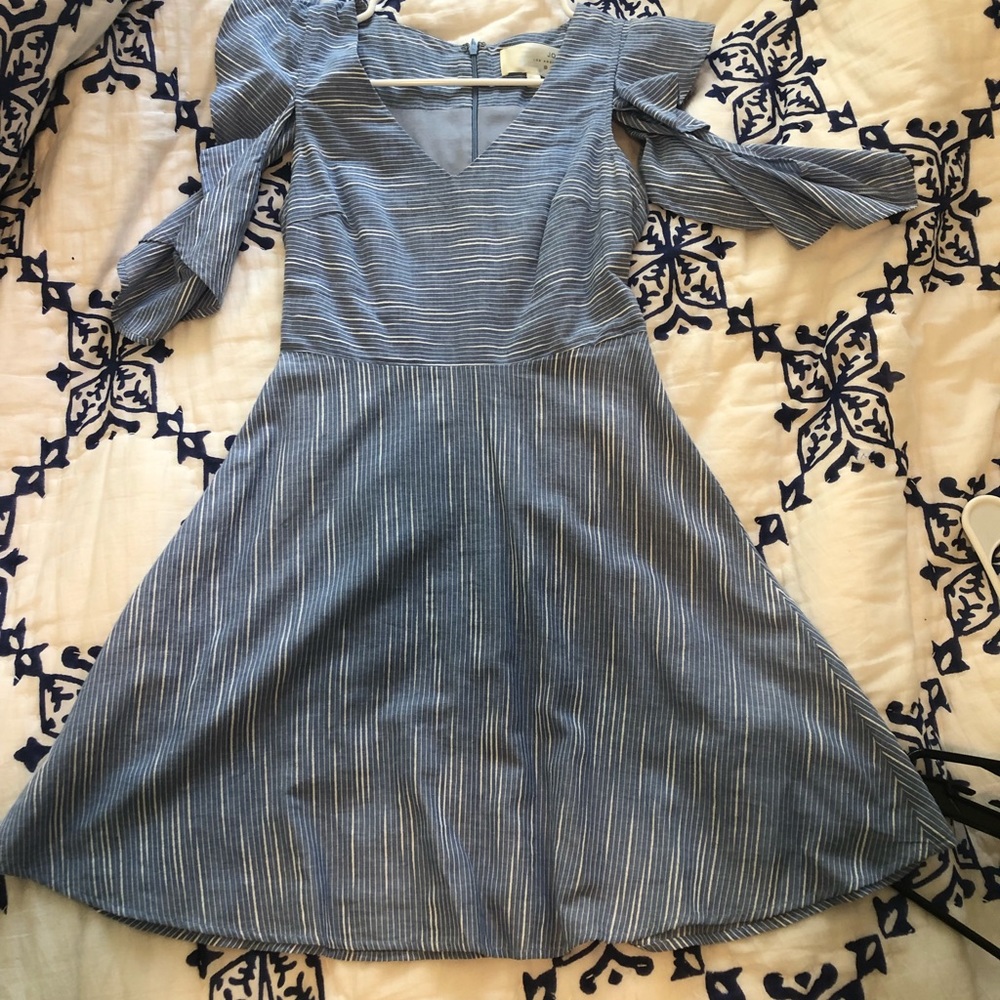 Blue dress